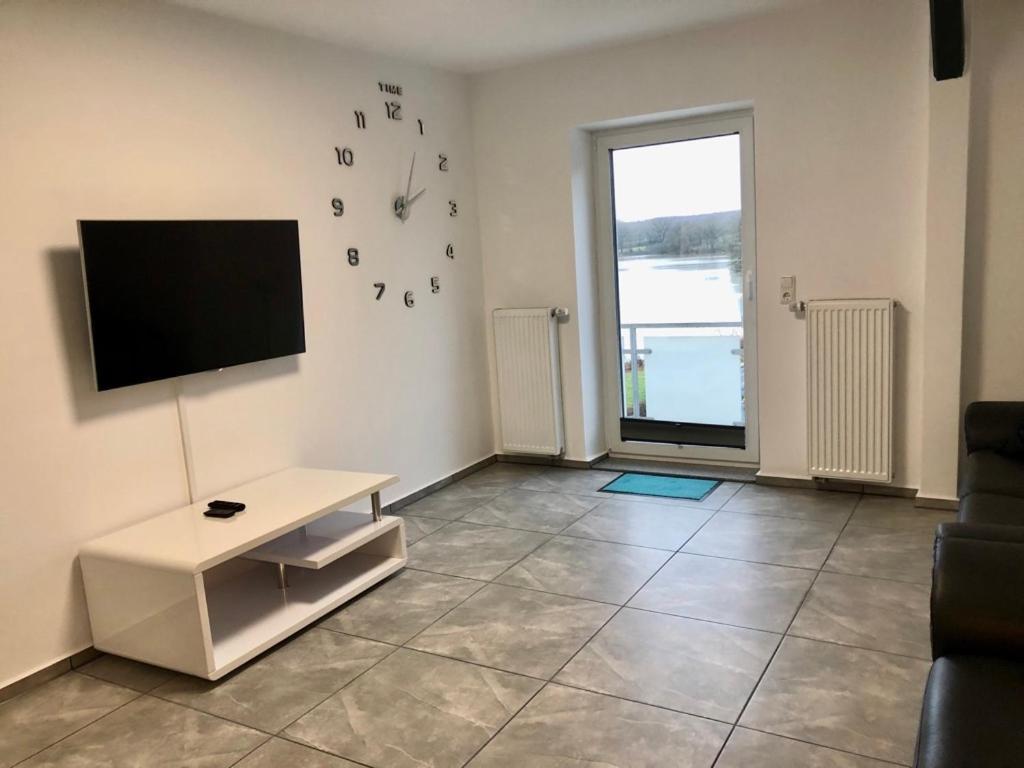 Dachgeschosswohnung Mit Seeblick Ahrensbok Екстер'єр фото